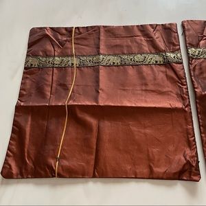 Pair of throw pillow covers